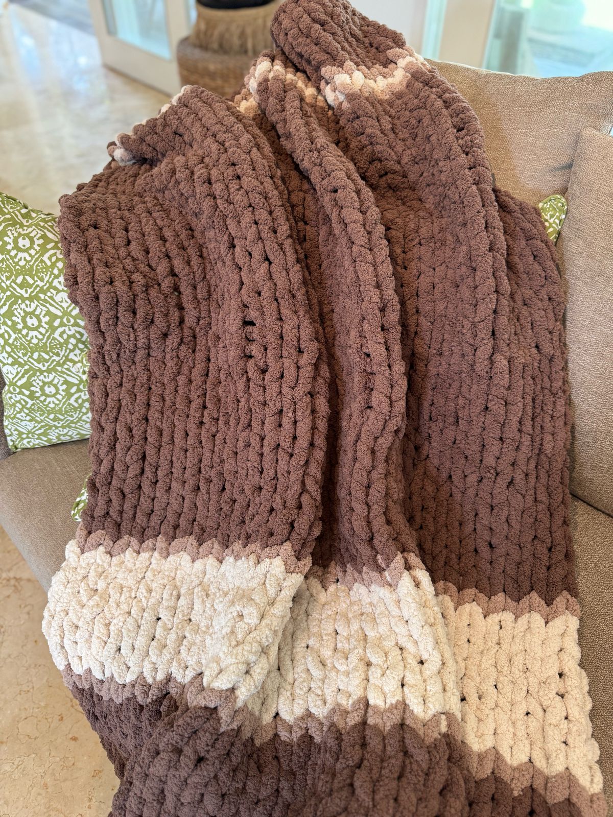 Throw blanket - Dark Taupe stripe