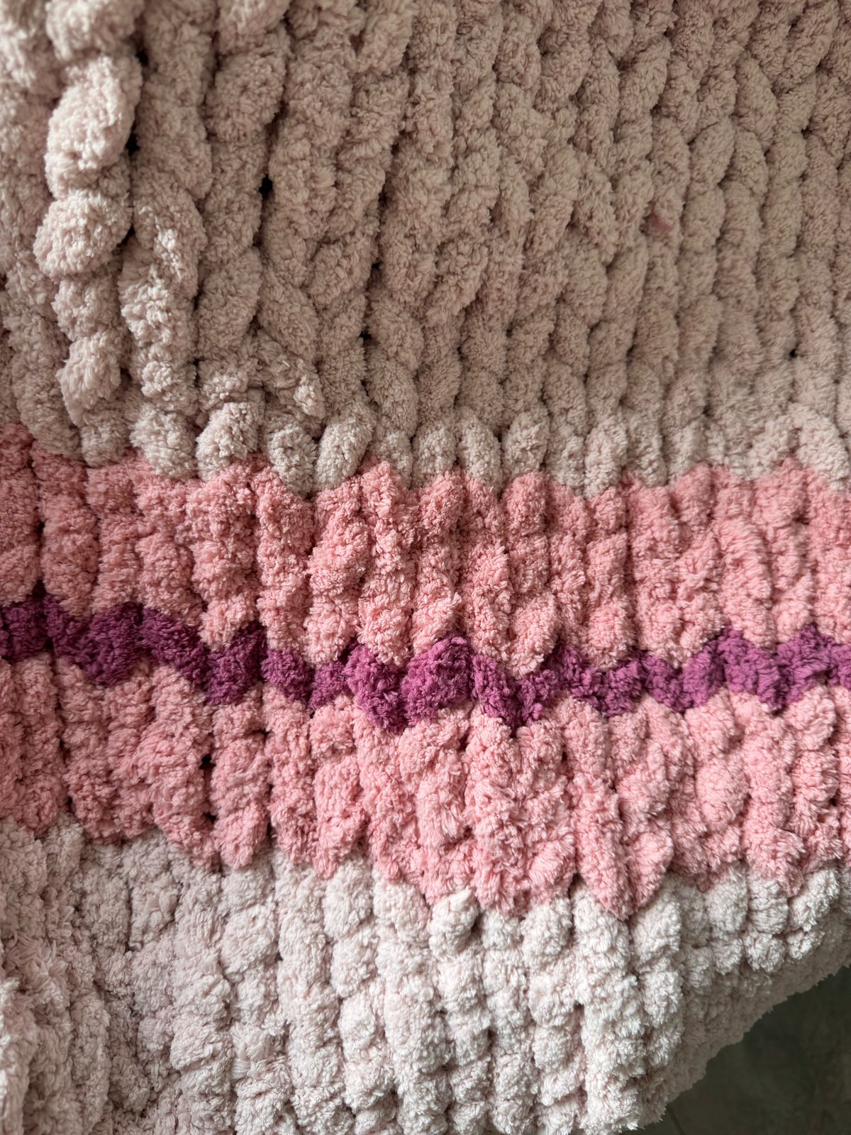 Throw blanket - Dusty Rose stripe