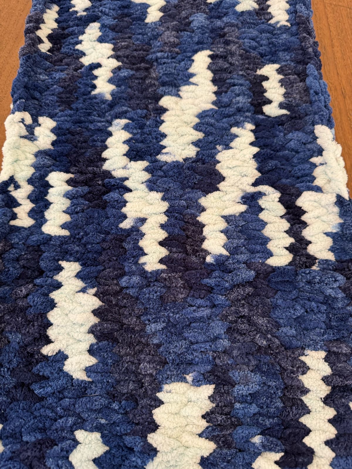 Table runner - Navy mix loopy yarn