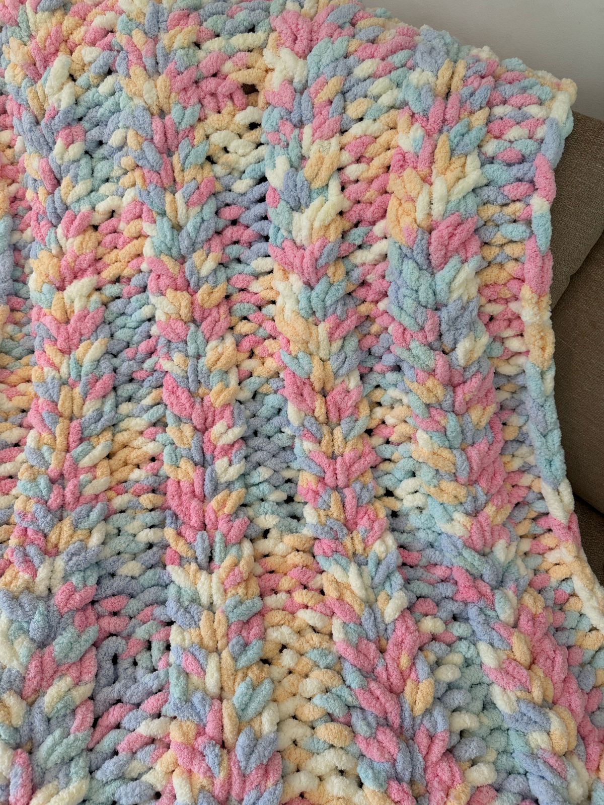 Throw blanket - Flower Cable Pink Rainbow
