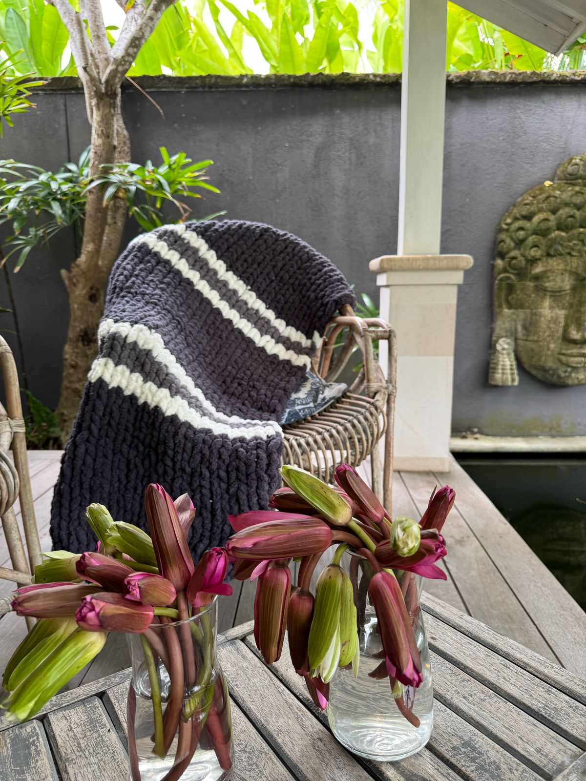 Throw blanket - Charcoal stripe
